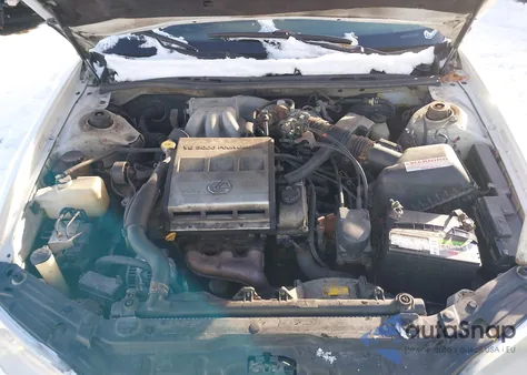 1998 Lexus Es 300 z USA, uszkodzony, nr VIN JT8BF28GXW5050953